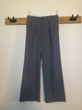 Weekday “Uno Loose Suit Trousers” – Top Zustand