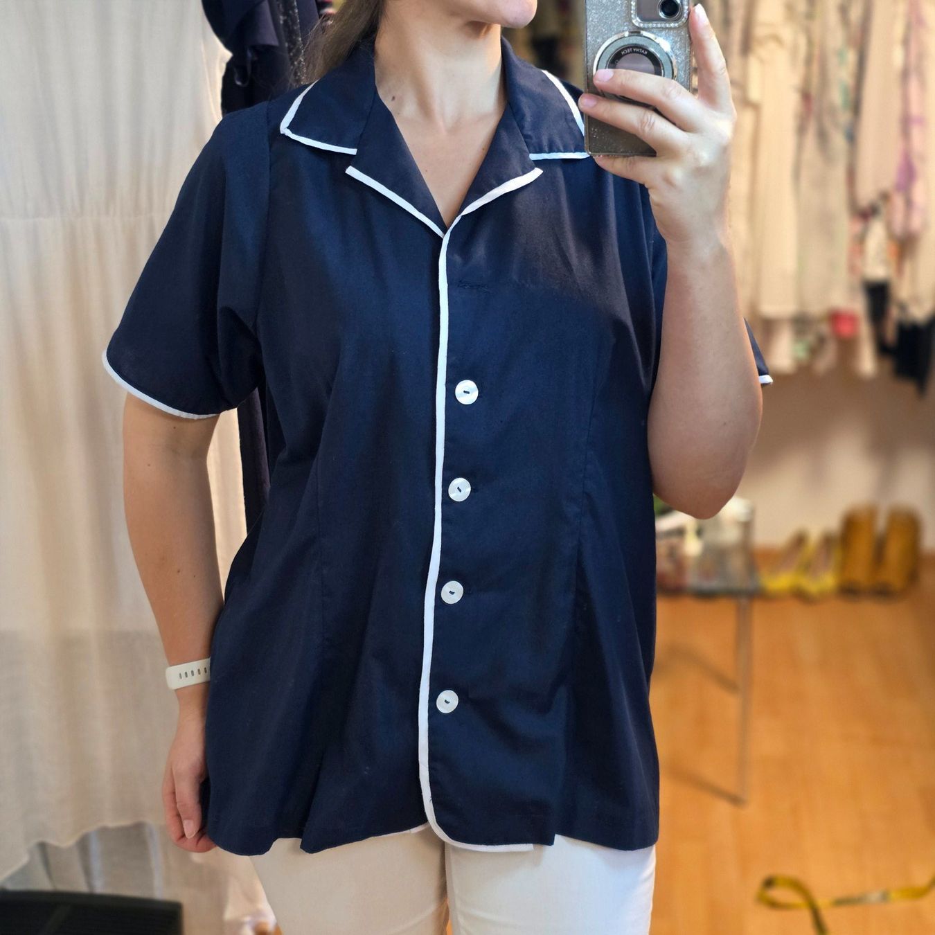 Camicette: Vintage Bluse dunkelblau mit Weiß XL – Usato da Wald ZH venduto da CapLux