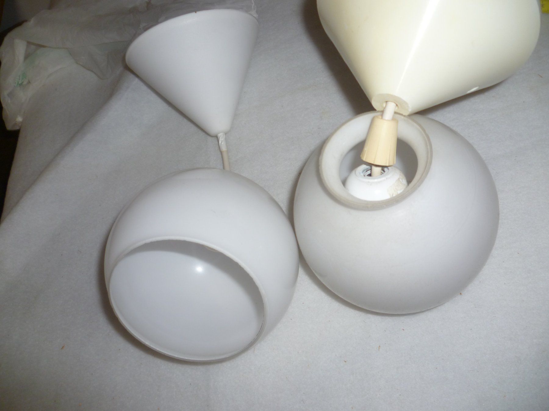 Lampadari & plafoniere: GLAS KUGEL DECKEN HÄNGELEUCHTE – Usato da Zeiningen venduto da elcanaja