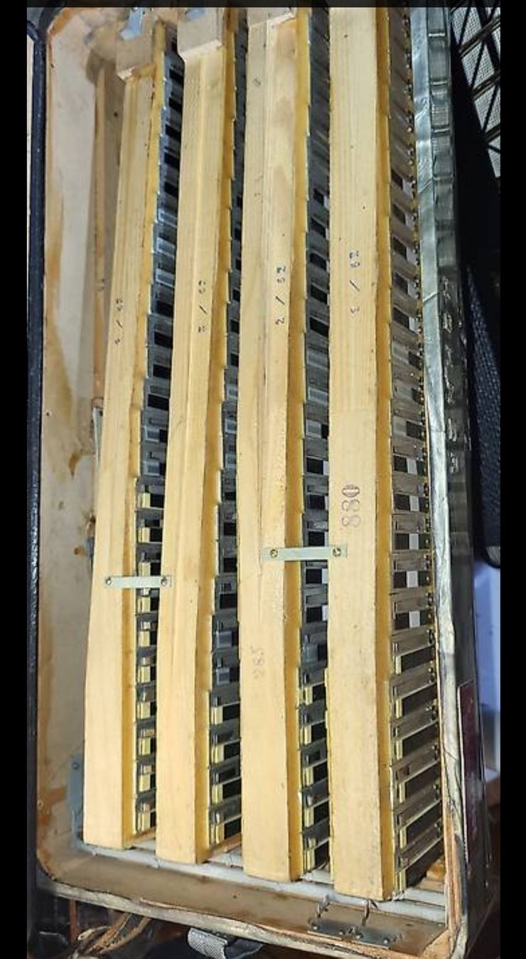 Strumenti musicali: Accordéon hohner Sirena VII 4 voix – Usato da Penthalaz venduto da EvandroLuz 1