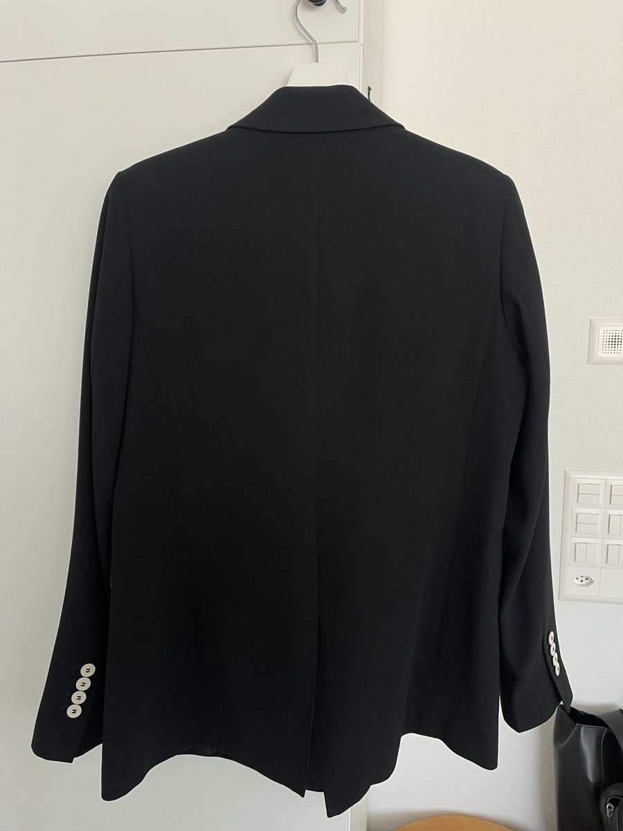 Giacche: Feiner Schwarzer Blazer mit Kontrastknöpfen – Nuovo (secondo la descrizione) da Zürich venduto da mel_87ct 1