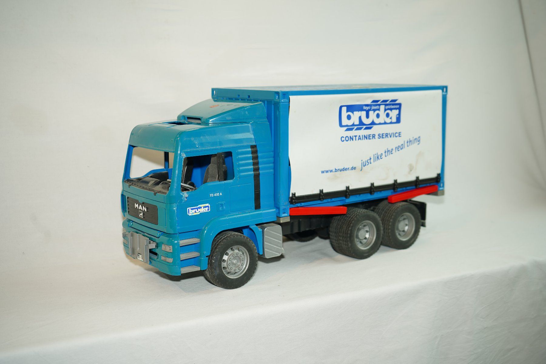 Bruder Spielzeuge: BRUDER Container-LKW – Gebraucht aus Ruswil von wil_9xhv 1