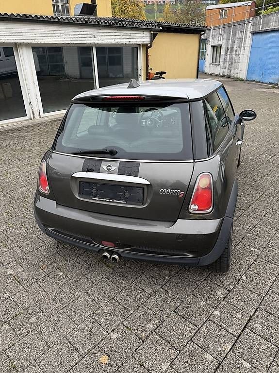 Automobili: Mini Cooper S für den Export – Usato da Herisau venduto da can_2w7s 2
