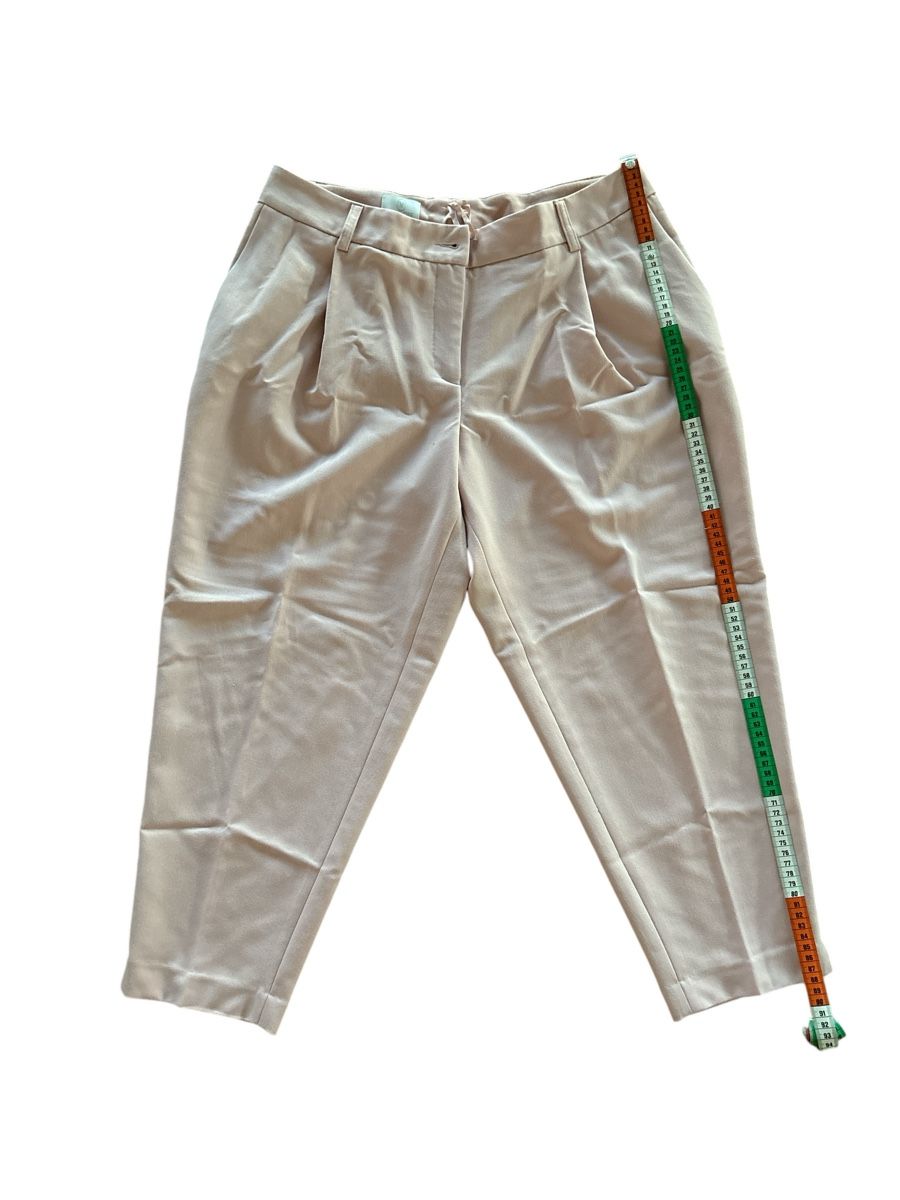 Madeleine Pantaloni: Pantalon Madeleine rose poudré – Usato da Dotzigen venduto da SecondHandGems 1