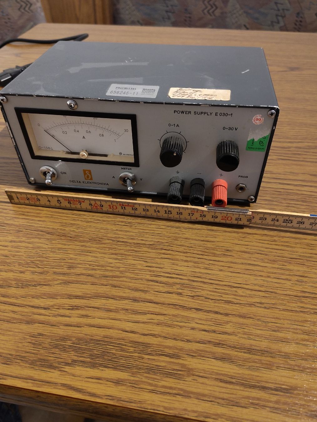 Elektrotechnik: VINTAGE POWER SUPPLY Delta Elektronika E030-1 – Gebraucht aus Muotathal von Skillat 2