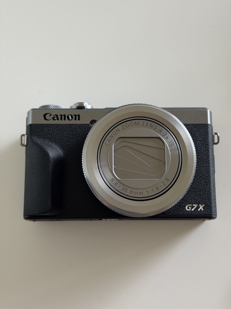 Canon Fotocamera: Canon PowerShot G7 X Mark III Silber Neu + memory card 128GB – Nuovo e nell'imballaggio originale da Aeschi b. Spiez venduto da dar_sjp8 1
