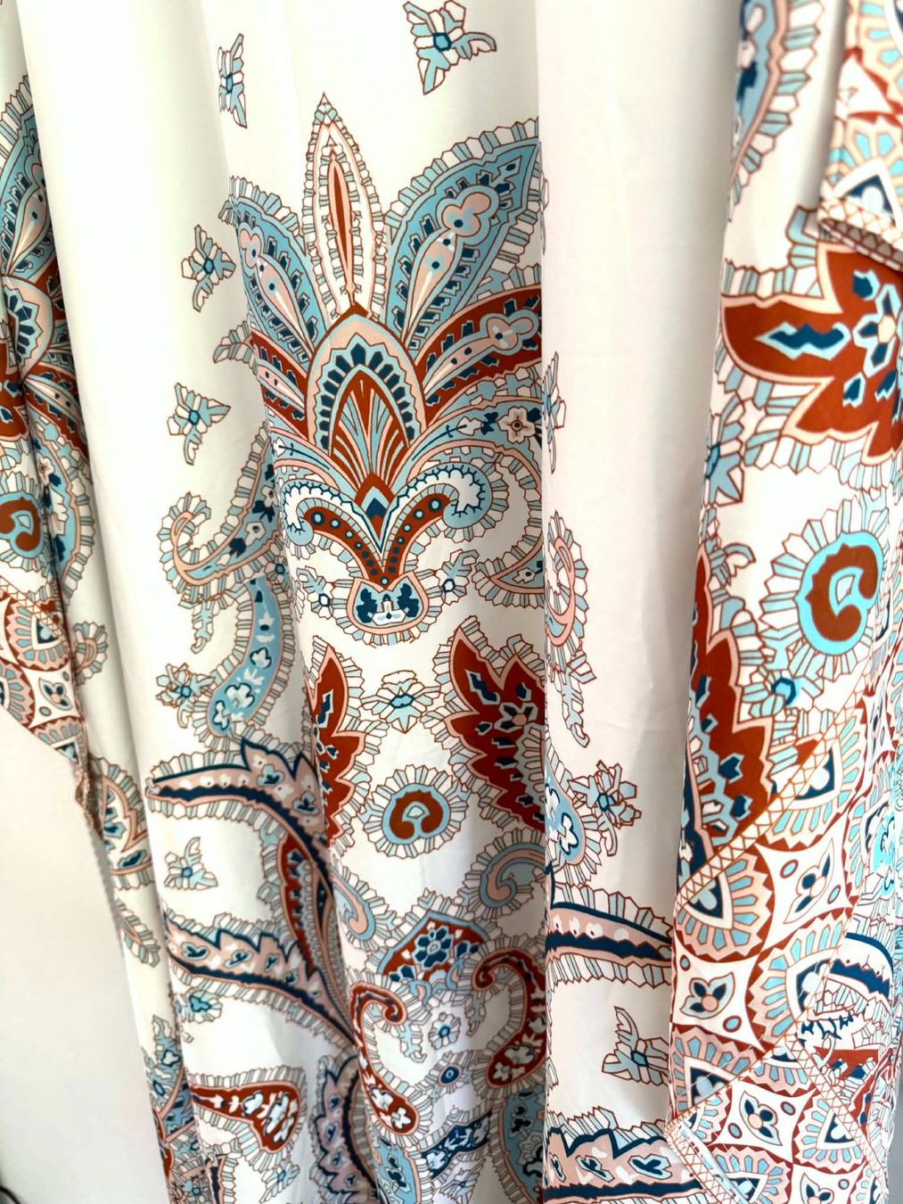 Tuniques: Elegantes Kaftan mit Paisley-Muster – Neuf (Voir description) à Bern par MIR-IAM 2