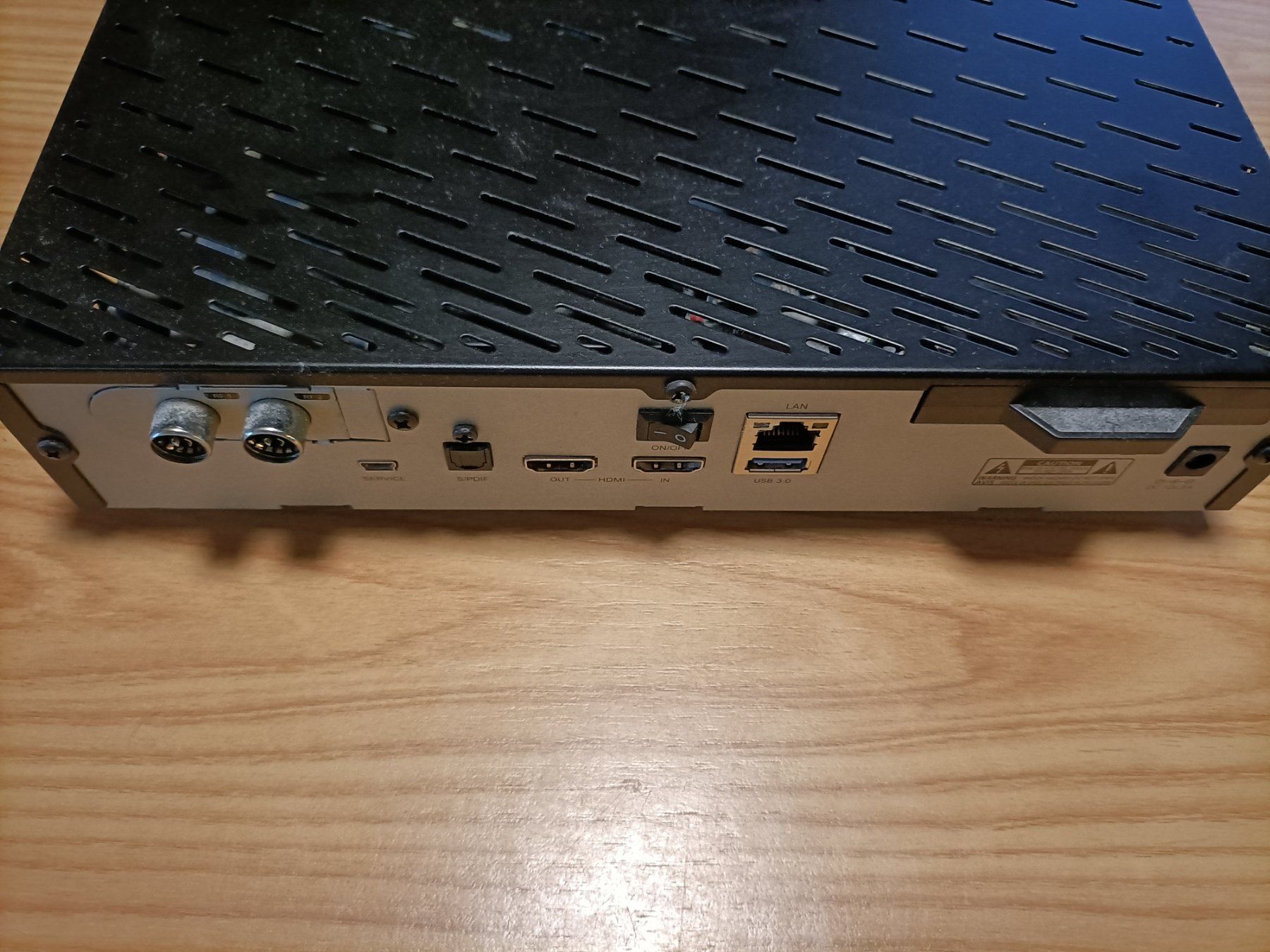 Ricevitori: Dreambox DM900 Ultra HD DVB-C Receiver – Usato da Schöftland venduto da Snacketti7 2