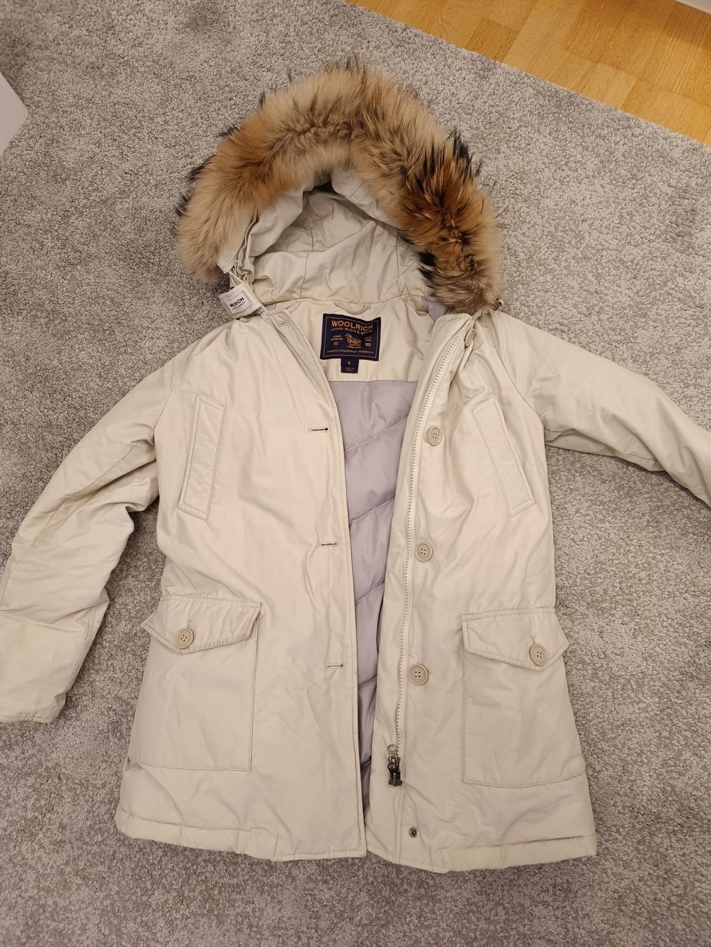 Woolrich Giacche: Winterjacke Woolrich Damen – Usato da Zürich venduto da Miranja 2