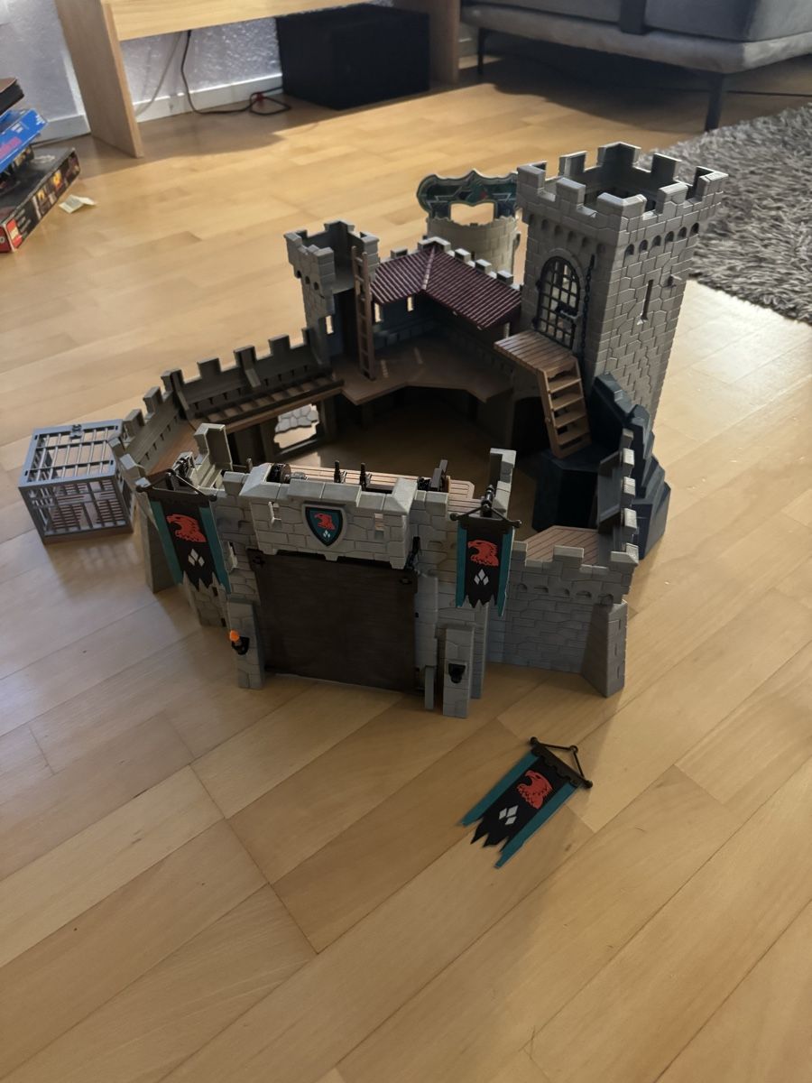 Playmobil Giocattoli: Ritterburg Playmobil – Usato da Ermatingen venduto da Pinggu02