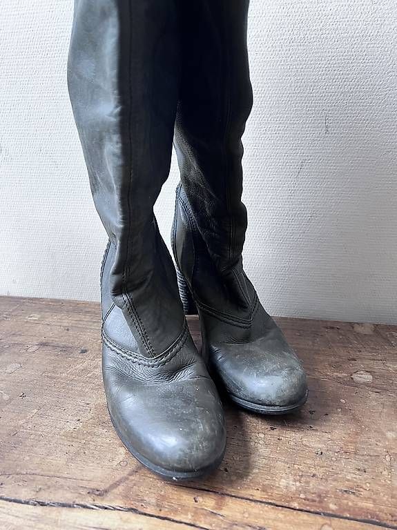 Scarpe da donna: Lederstiefel – Usato da Basel venduto da nmeark 1