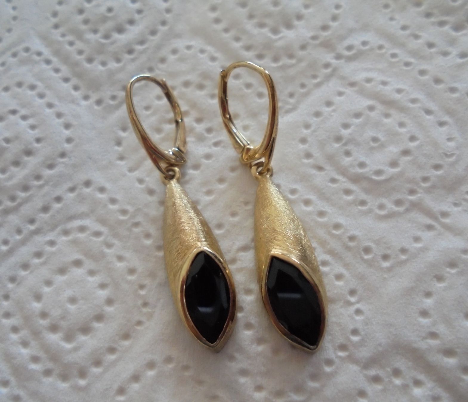 Orecchini pendenti & Orecchini a lobo: Echtschmuck: Onyx-Silberohrringe 925er, vergoldet – Nuovo (secondo la descrizione) da Zuchwil venduto da maumauchi 6