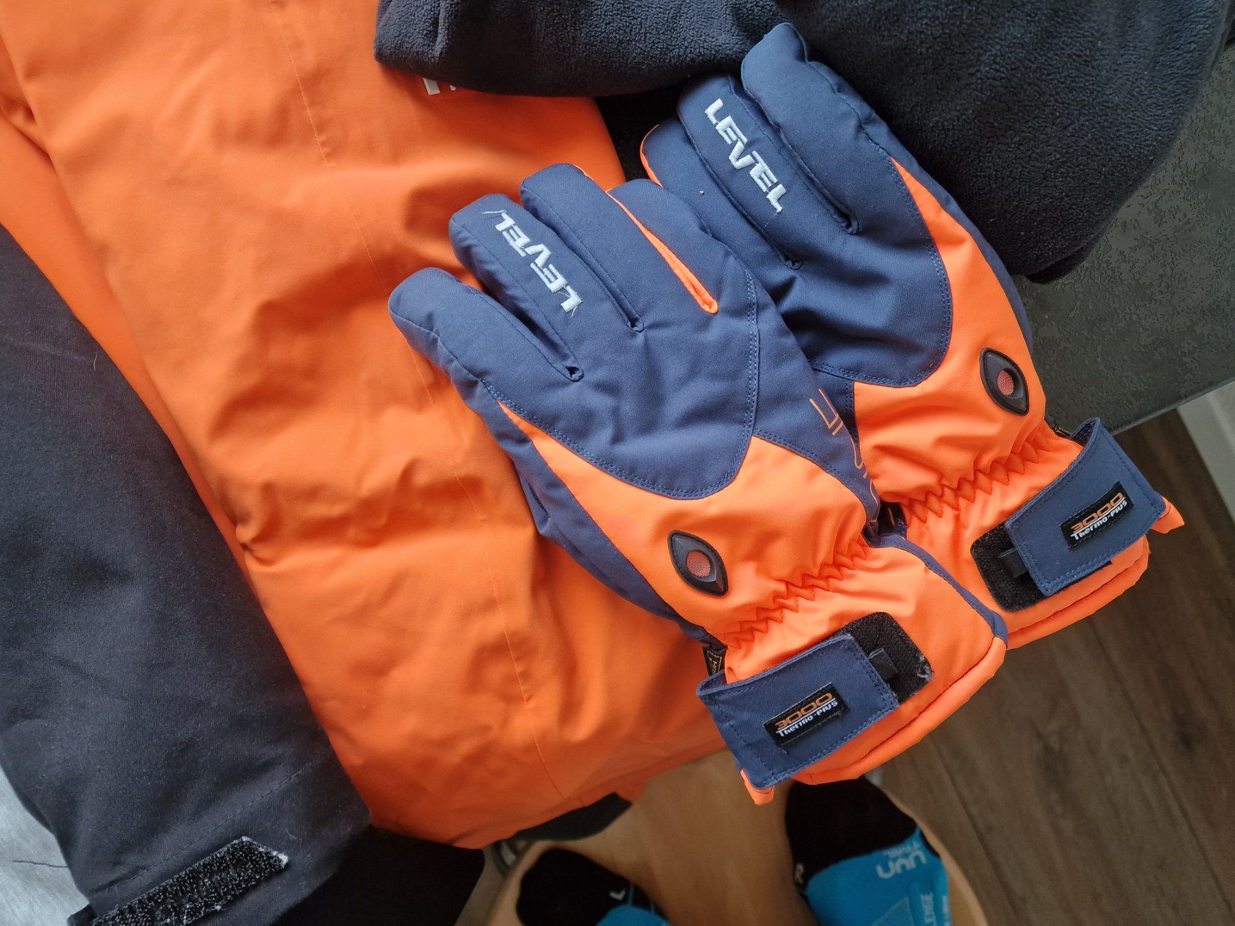 Kleiderpakete: Skikleider Damen – Gebraucht aus Rüfenacht BE von Margret61 1