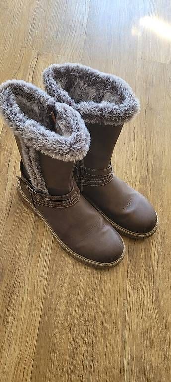 Schuhe für Mädchen: Mädchen Stiefel Grösse 37 – Gebraucht aus Sempach von pri_9ylm 2