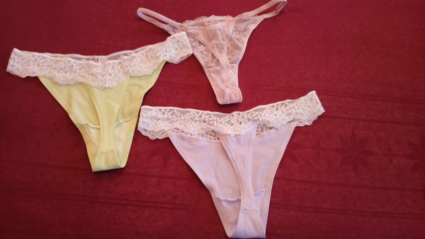 H&M Altra biancheria intima: 3 Strings mit Spitze, Grösse S – Usato da Hettenschwil venduto da Schneuggi2 1