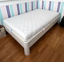 Bett "120x200" mit Lattenrost und Matratze