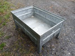 Stabile Blechbox für Lagerhaltung
