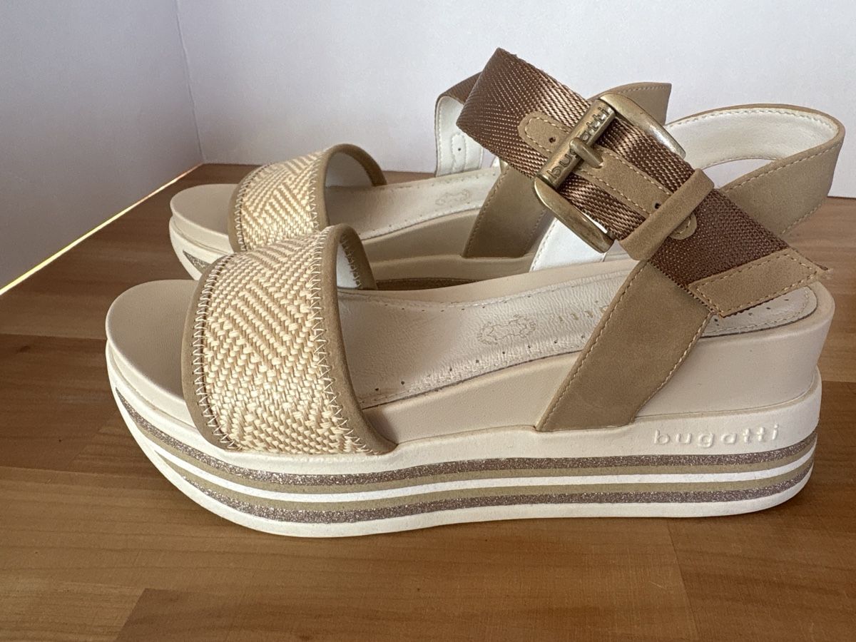 Bugatti Damenschuhe: Sandalen von bugatti – Neu (gemäss Beschreibung) aus Rümlang von euqinom16 1