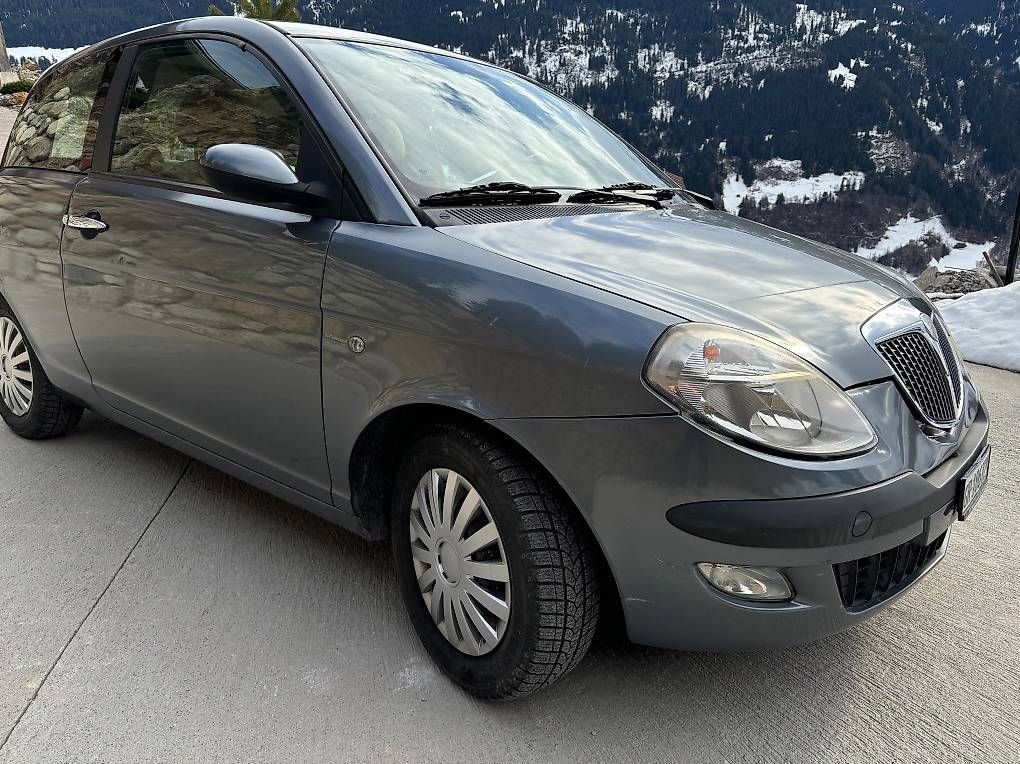 Automobili: LANCIA Ypsilon 1.4 16V Platino – Usato da Schlans venduto da PetArno 2