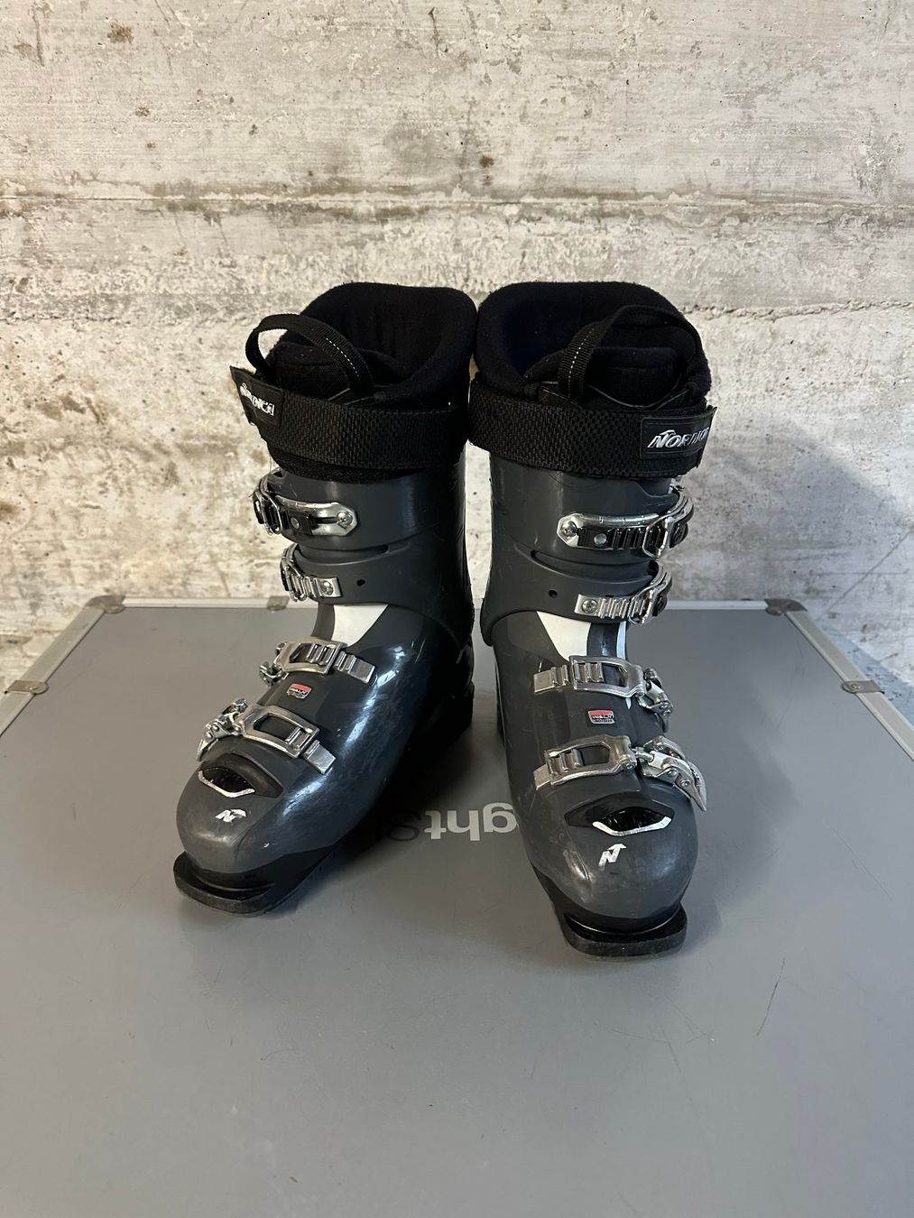 Nordica Scarpe da uomo: Nordica Skischuhe 26 / Gr. 40 – Usato da Emmenbrücke venduto da karkarkar 1