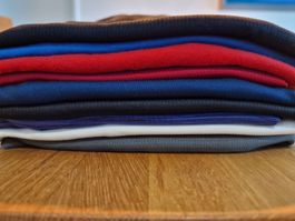 adidas T-Shirts und Hosen im Bundle (Grösse L)