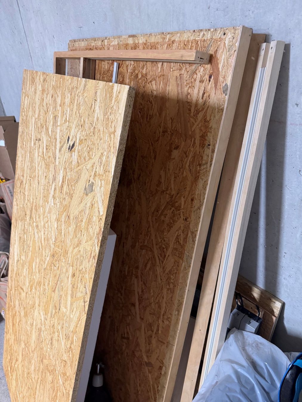 Terrario: Terrarium besteht aus OSB Platten mit Glasfront – Usato da Wichtrach venduto da Sl4sh 2