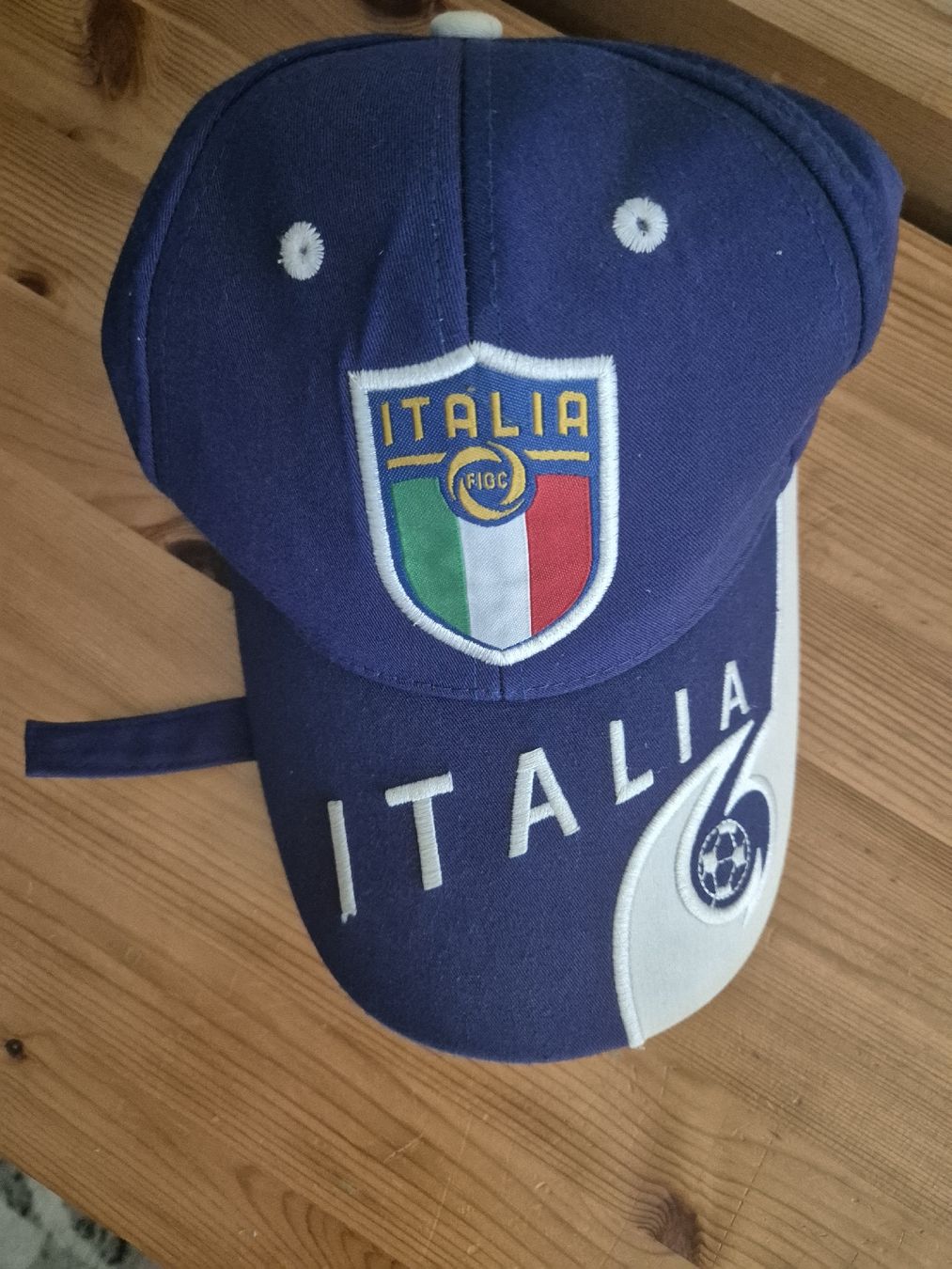 Altro in  Abbigliamento & Accessori: Italien Fussball cap  – Nuovo (secondo la descrizione) da Wolhusen venduto da ima_2jjx 1