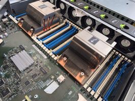 Server Cisco UCS C240 M4 