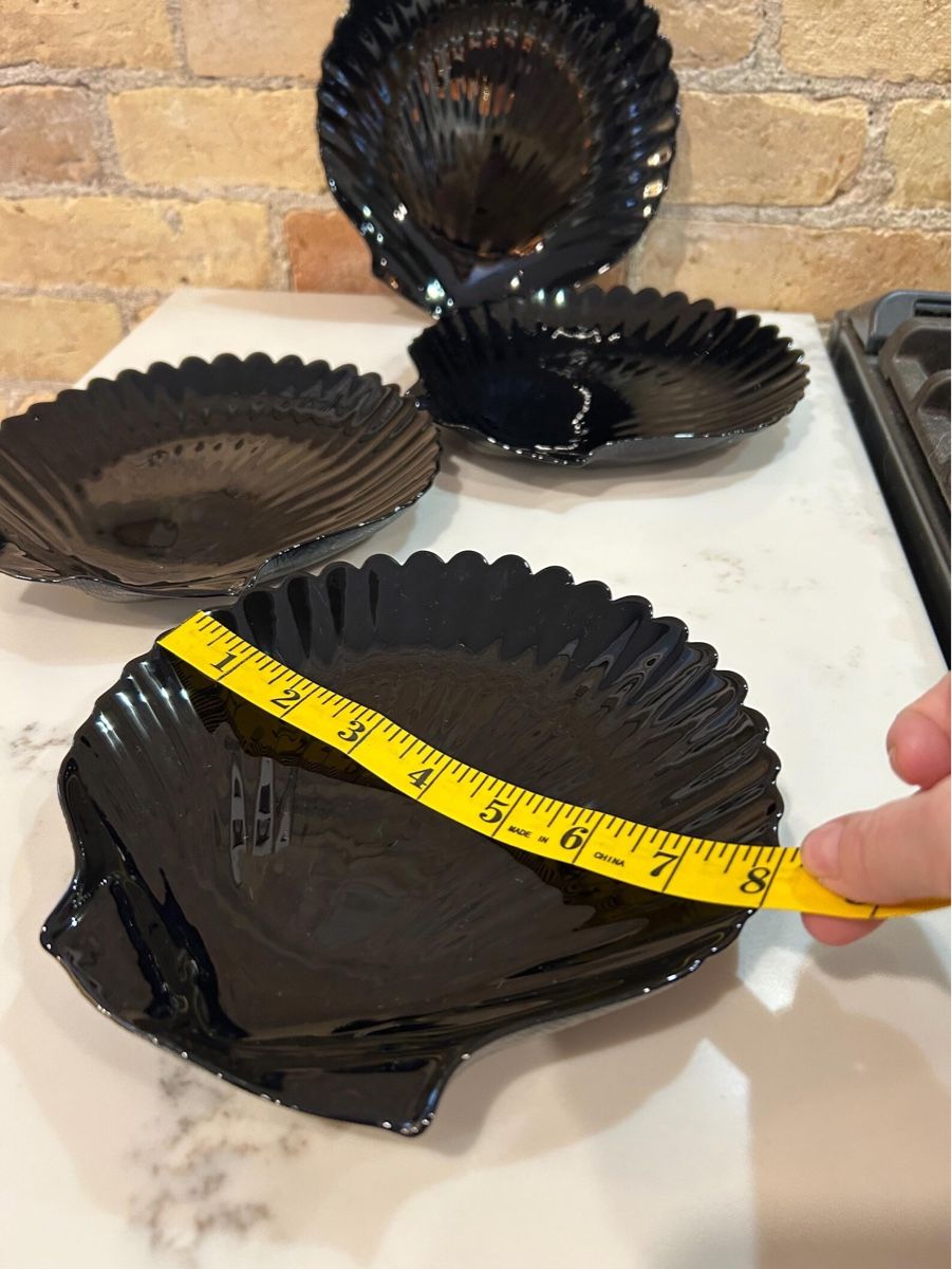Services de table: Vintage Arcoroc Black Glass Shell Dishes – D'occasion à Zürich par Zurich_TimeCapsule 6