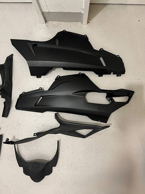 Ciclomotori: Diverse Ducati 848 Verschalungsteile  – Usato da Emmenbrücke venduto da colin_Duc 1