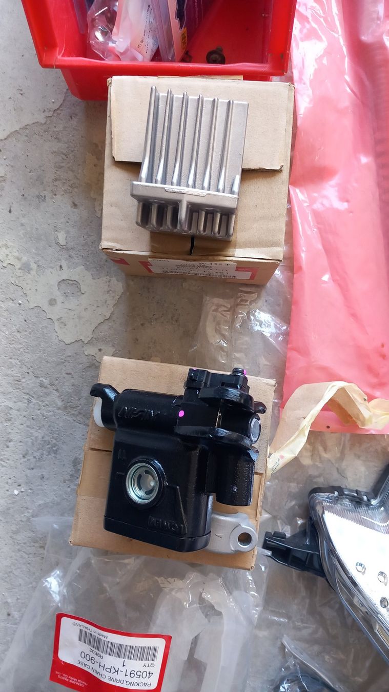 Honda Scooter: Honda ANF 1245 Innova – Usato da Langnau am Albis venduto da Charlytheant 2