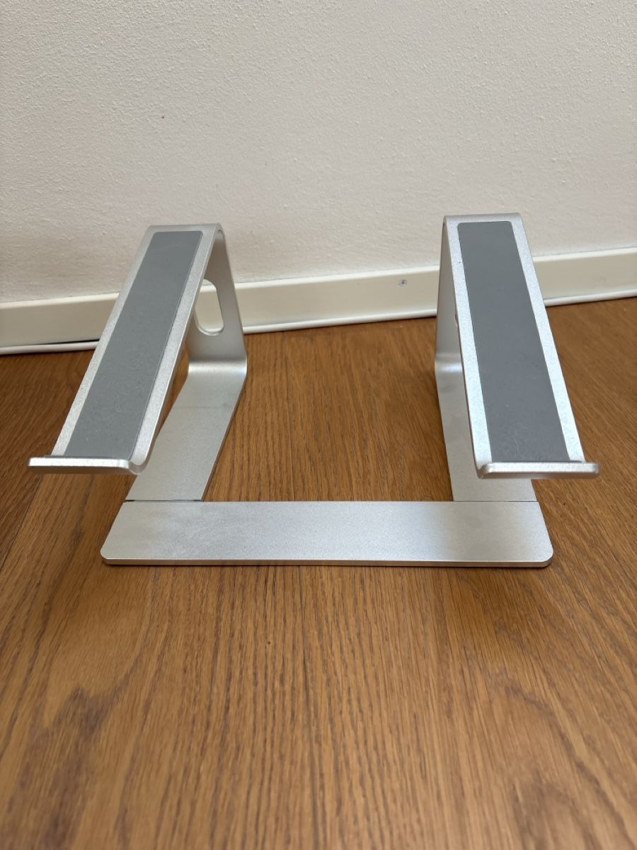 Racks & Cavalletti: Laptop Stand - Aluminium – Nuovo (secondo la descrizione) da Oberhasli venduto da ani_97f7
