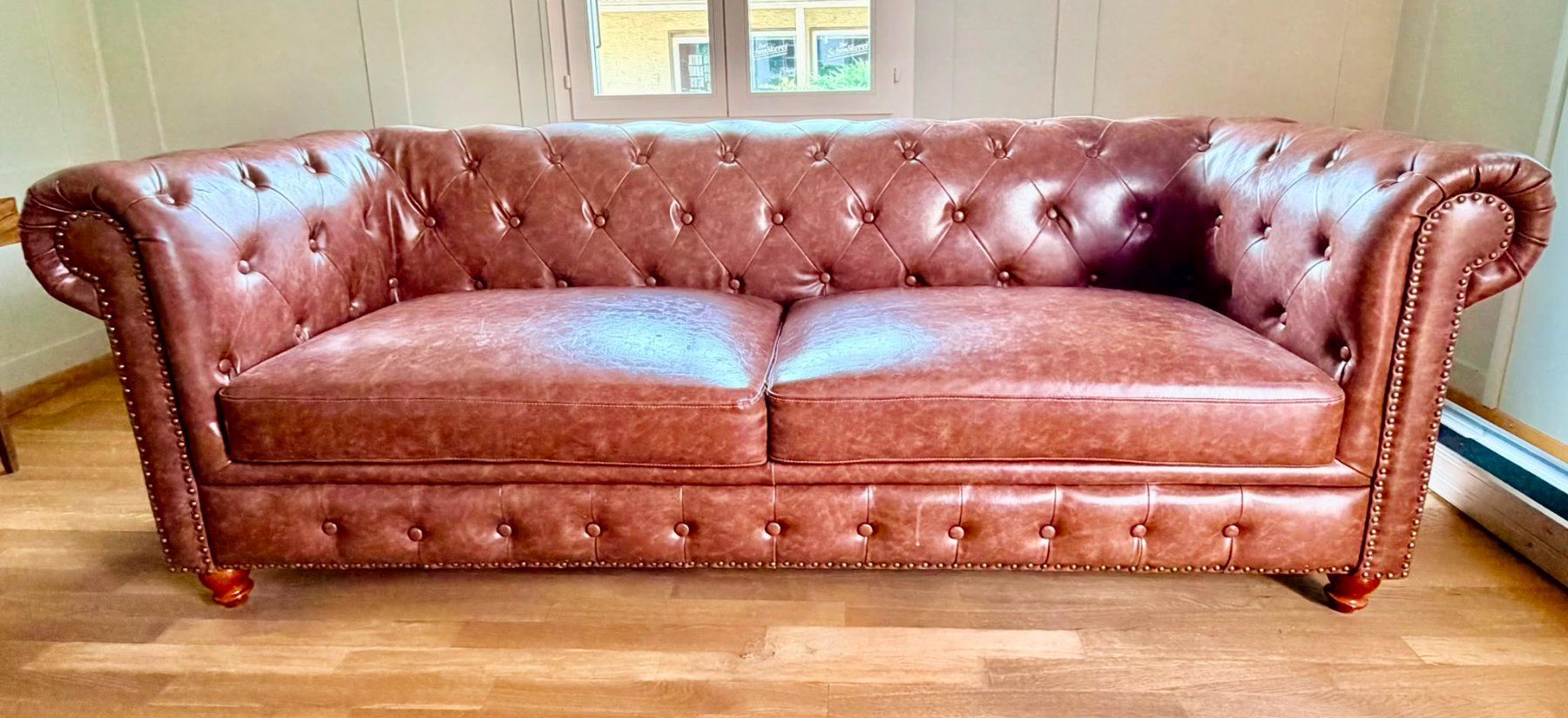 Sofas: Sofa Chesterfield Kunstleder – Gebraucht aus Trimstein von baselbieter-in-bern