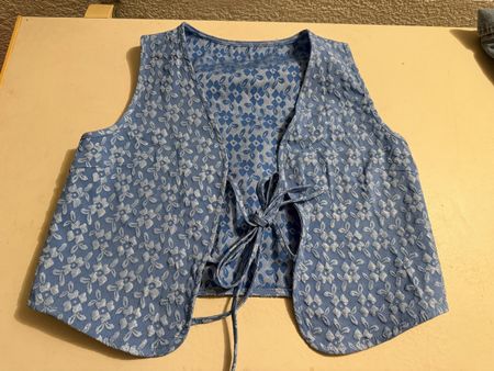 Weste Damen blau Blumenmuster Grösse M guter Zustand