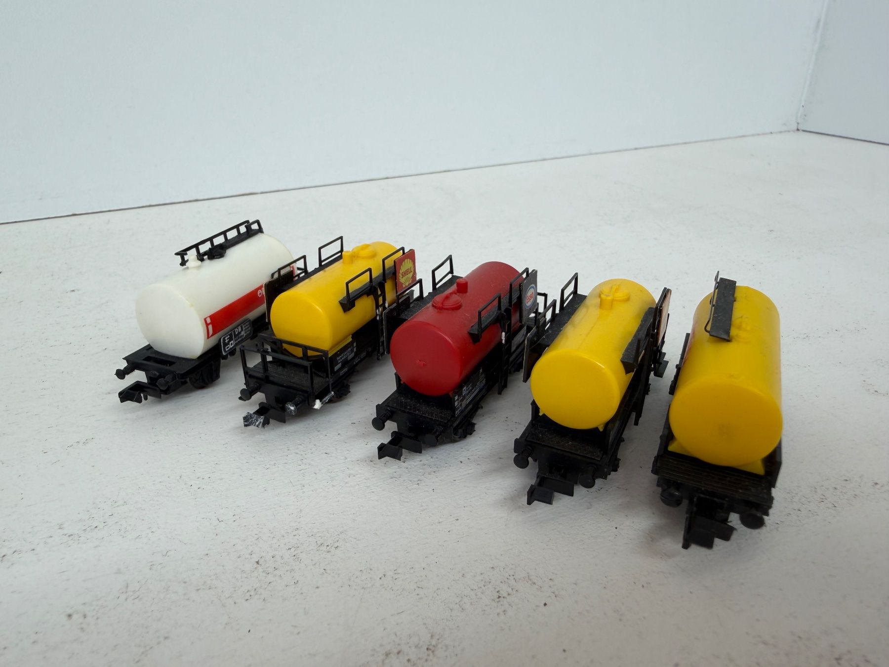 Fleischmann Modellini di ferrovie: Fleischmann Güterwagen 8400, 8401 – Usato da Büsserach venduto da ModellbahnDepot 4