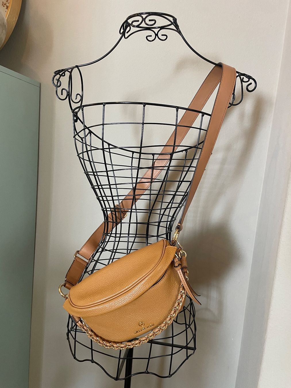 Michael Kors Borse da donna: Michael Kors Bauch/Umhängetasche – Nuovo (secondo la descrizione) da Obfelden venduto da 3zwerge 1