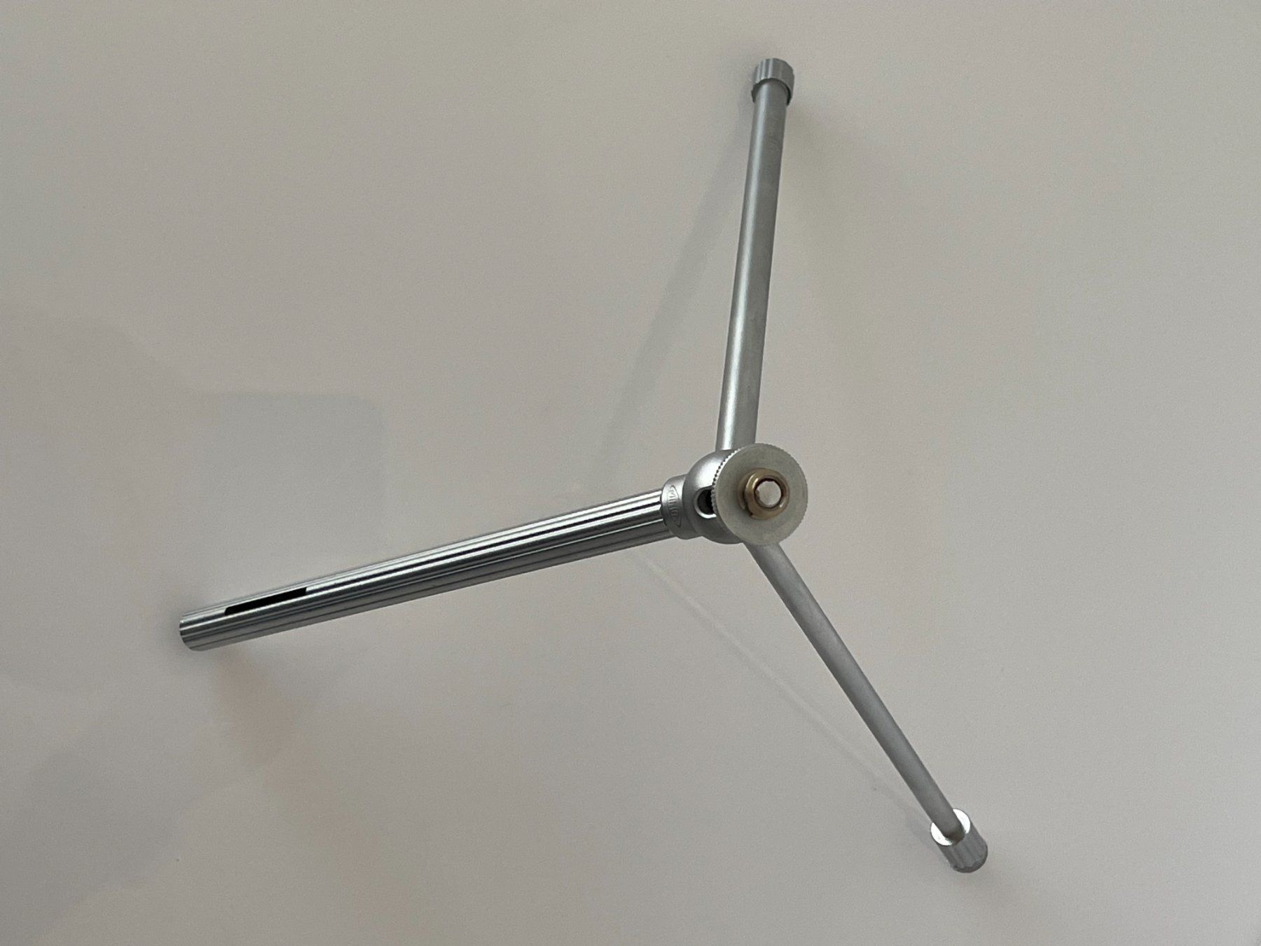 Trépieds & Accessoires: Vintage Minox Mini Camera Table Top Tripod – D'occasion à Jonen par BMWE369 2