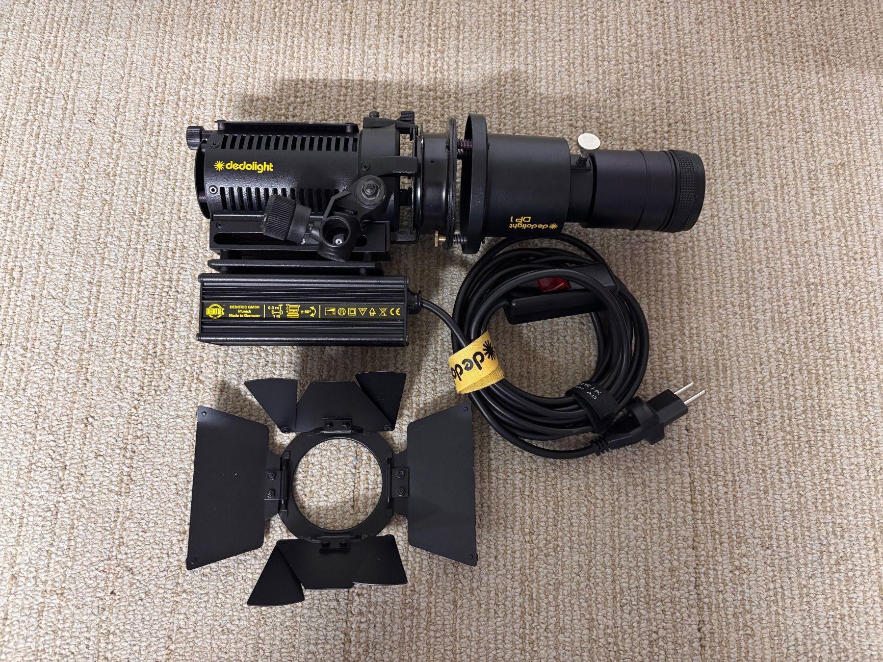 Lampen: Foto Video Leuchte Dedolight DLHM4-300E: – Gebraucht aus Greifensee von yrma14