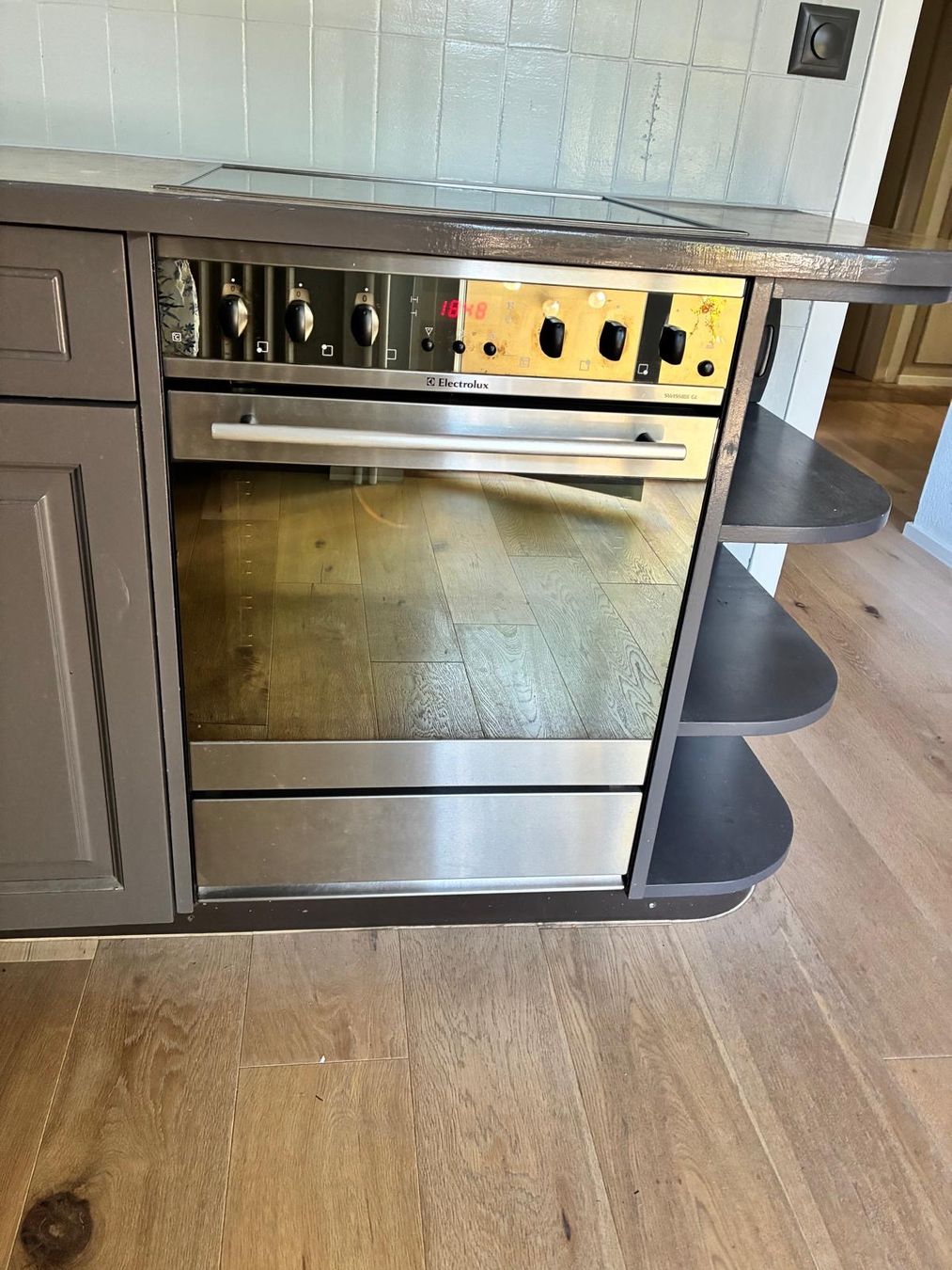 Electrolux Herde: Kochherd mit Backofen – Gebraucht aus Kerzers von Verso72 4
