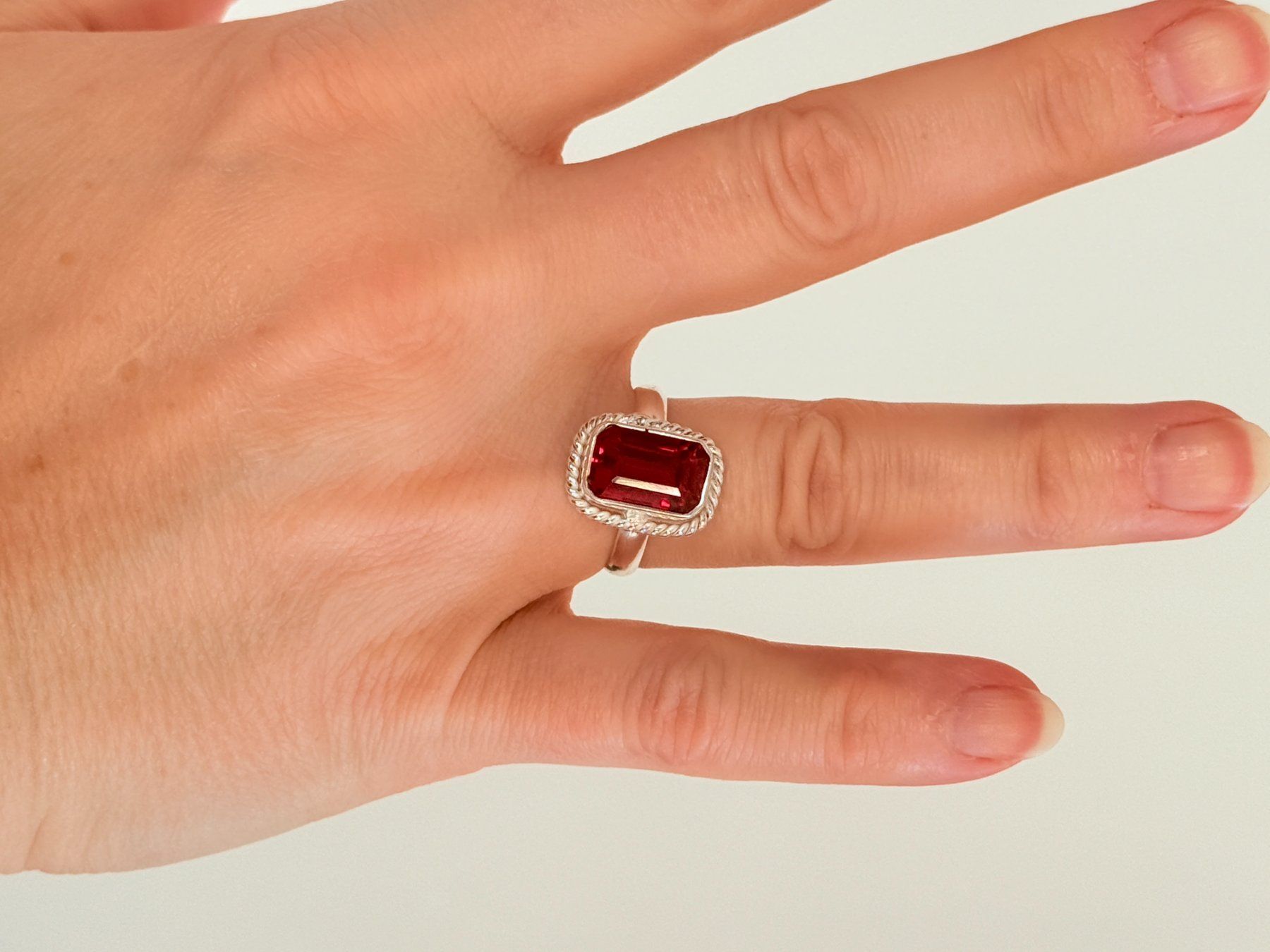 Anelli: 13.00CT Bague élégante avec CERTIFICATE – Nuovo e nell'imballaggio originale da Genève venduto da AWWA 3