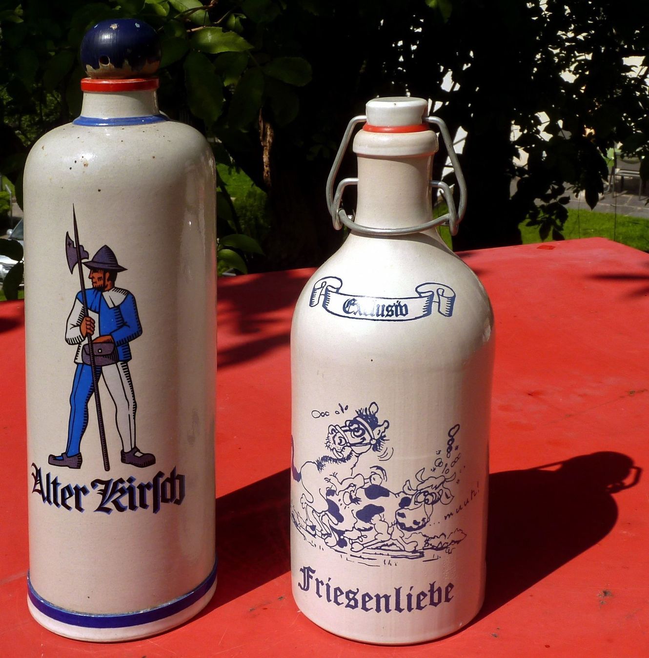 Altro: Steinzeugflaschen, Alter Kirsch, Friesenliebe – Usato da Mesocco venduto da Nugivendus