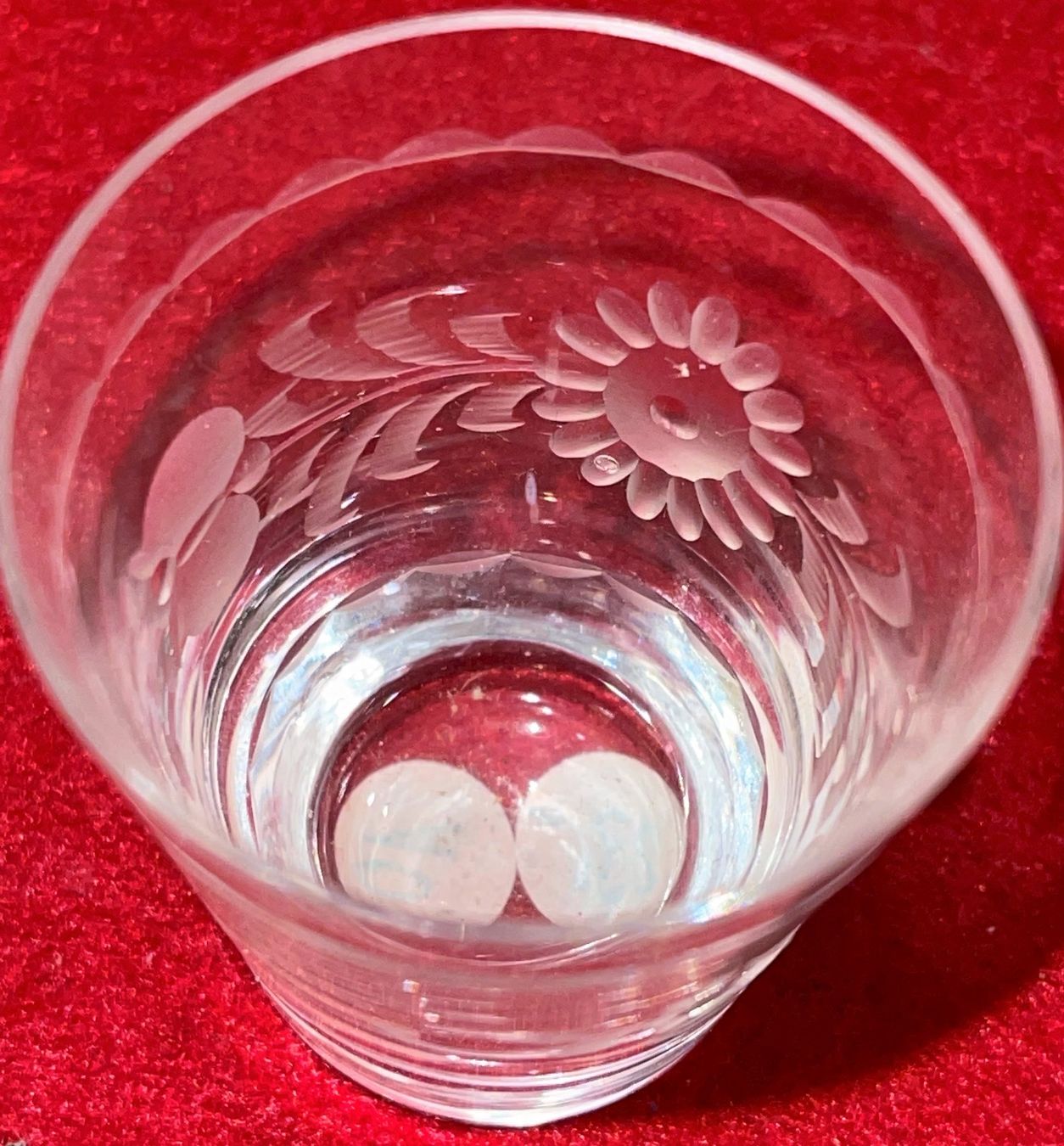 Gläser: Schnapsglas Sonnenblume aus Kristallglas – Neu (gemäss Beschreibung) aus Lutzenberg von Truhe 1
