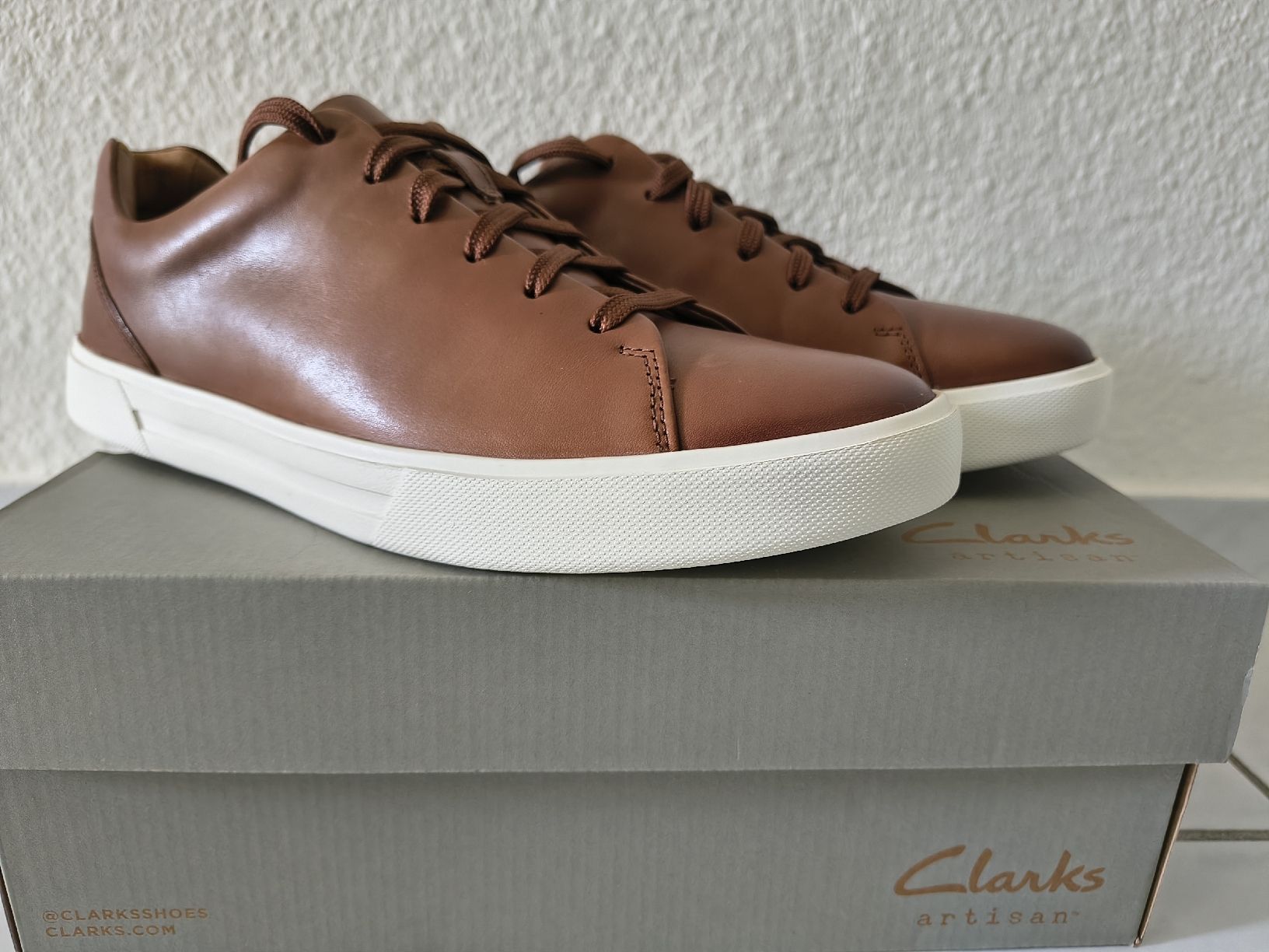 Clarks Scarpe da uomo: Clarks Braun Grösse 42 – Nuovo e nell'imballaggio originale da Allschwil venduto da Kremat