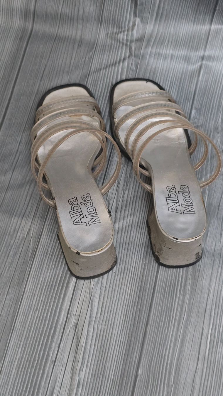 Alba Moda Scarpe da donna: 💞 Vintage Pantoletten ALBA MODA - 37 - silber – Usato da Thalwil venduto da VitaMini 2