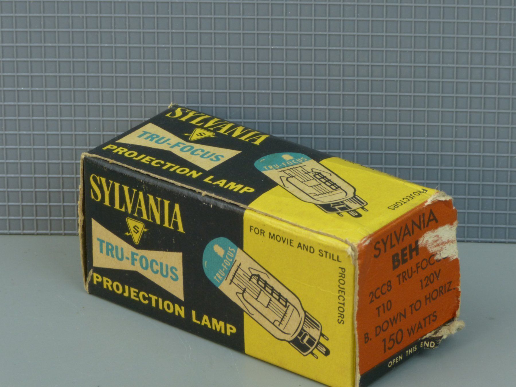 Proiettori: Silvania True Focus Projection Lamp 120 Volt, 150 Watt – Usato da Rheineck venduto da mur.man 5