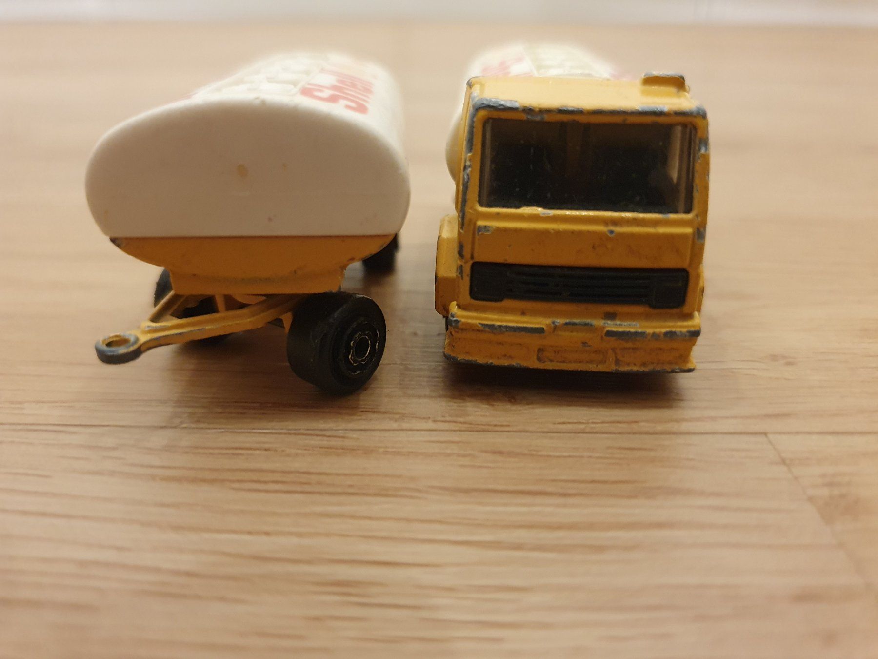 Shell Modellautos: Modellauto: Shell Tanklaster it Ahänger – Gebraucht aus Heinrichswil von frankie19860 3