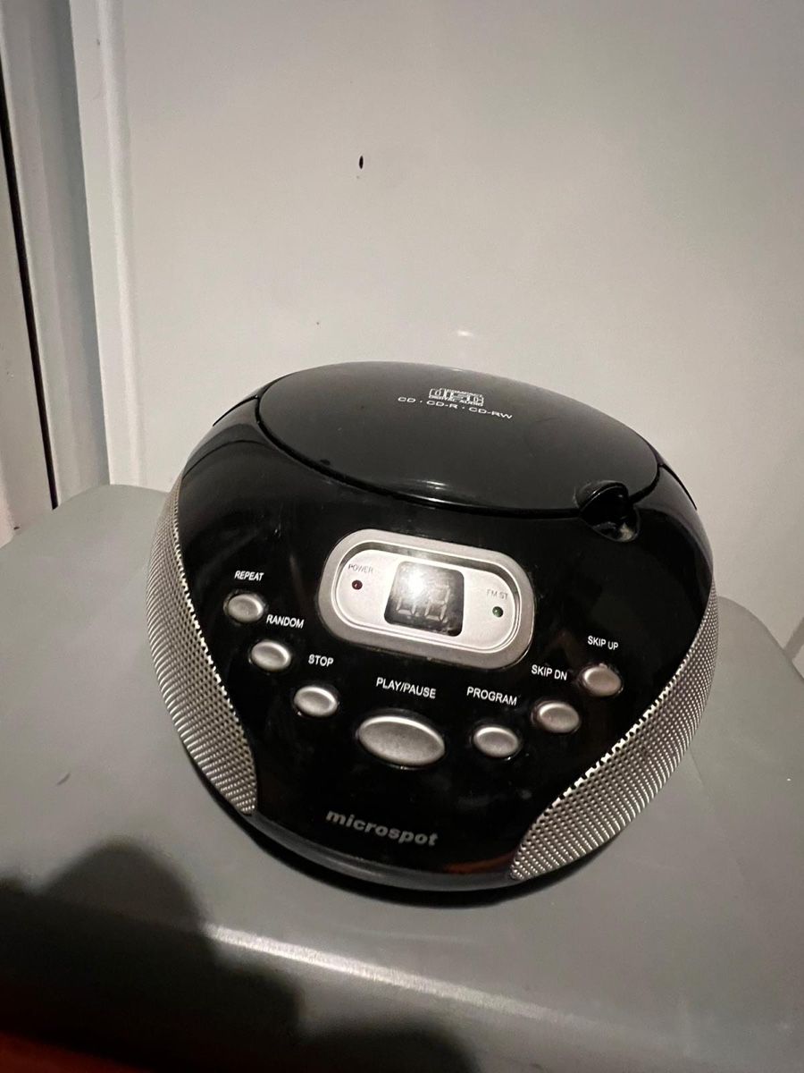 Lettore multimediale portatile: Microsport CD Player. – Usato da Moosseedorf venduto da ram_c65w