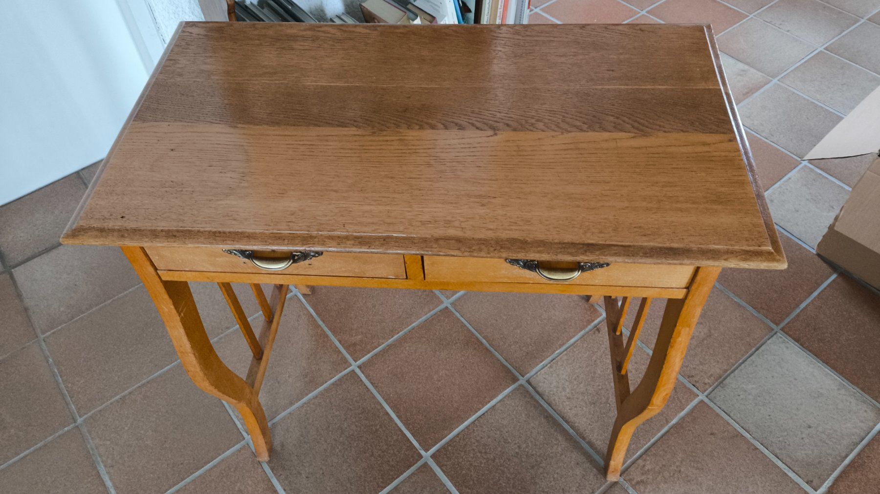 Tables: Petite table XXème – D'occasion à Porrentruy par NGiorda
