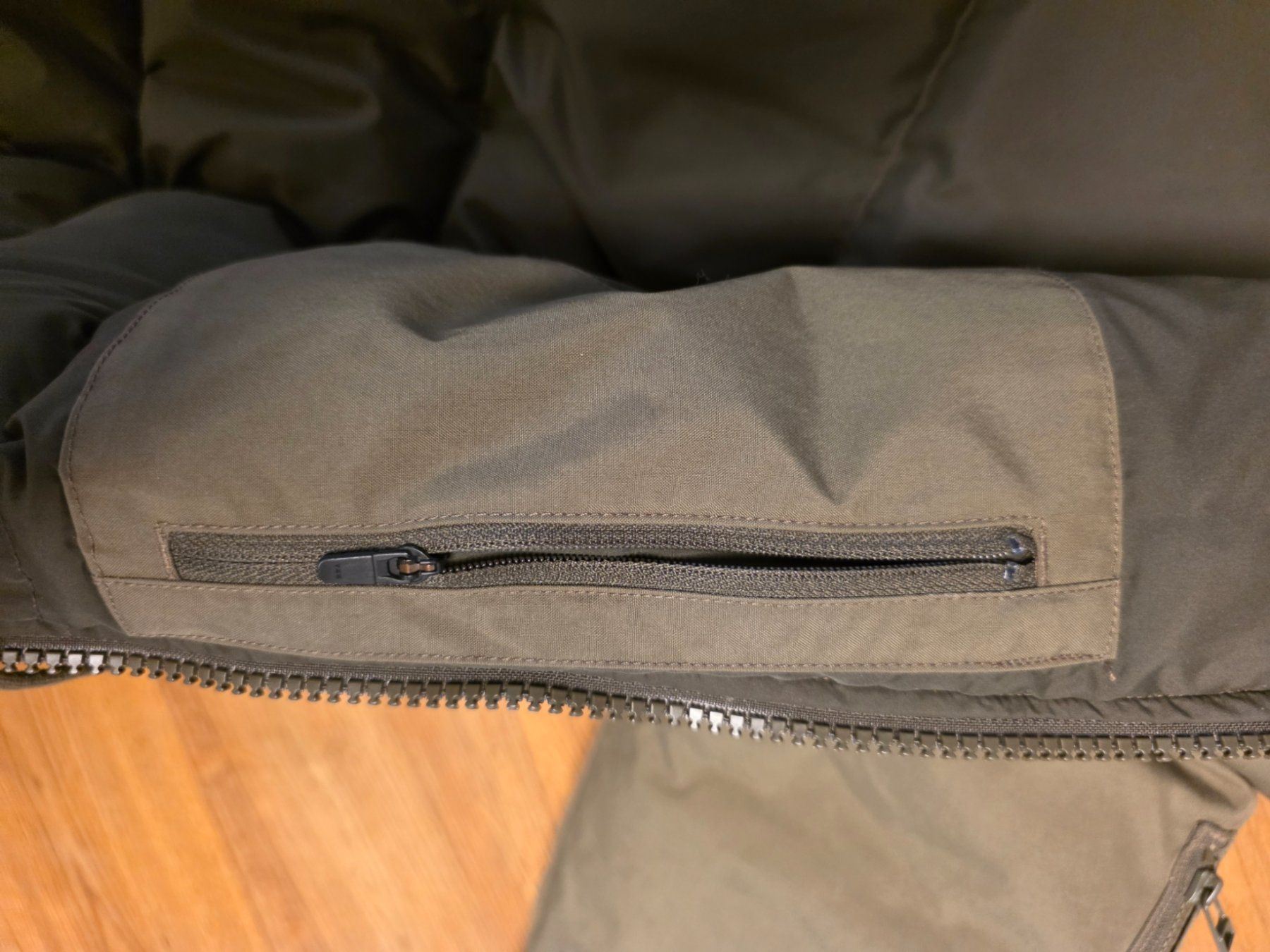 North Face Jacken: LEVIS HERREN WINTERJACKE GRÖSSE L – Gebraucht aus Hinwil von muppets 8