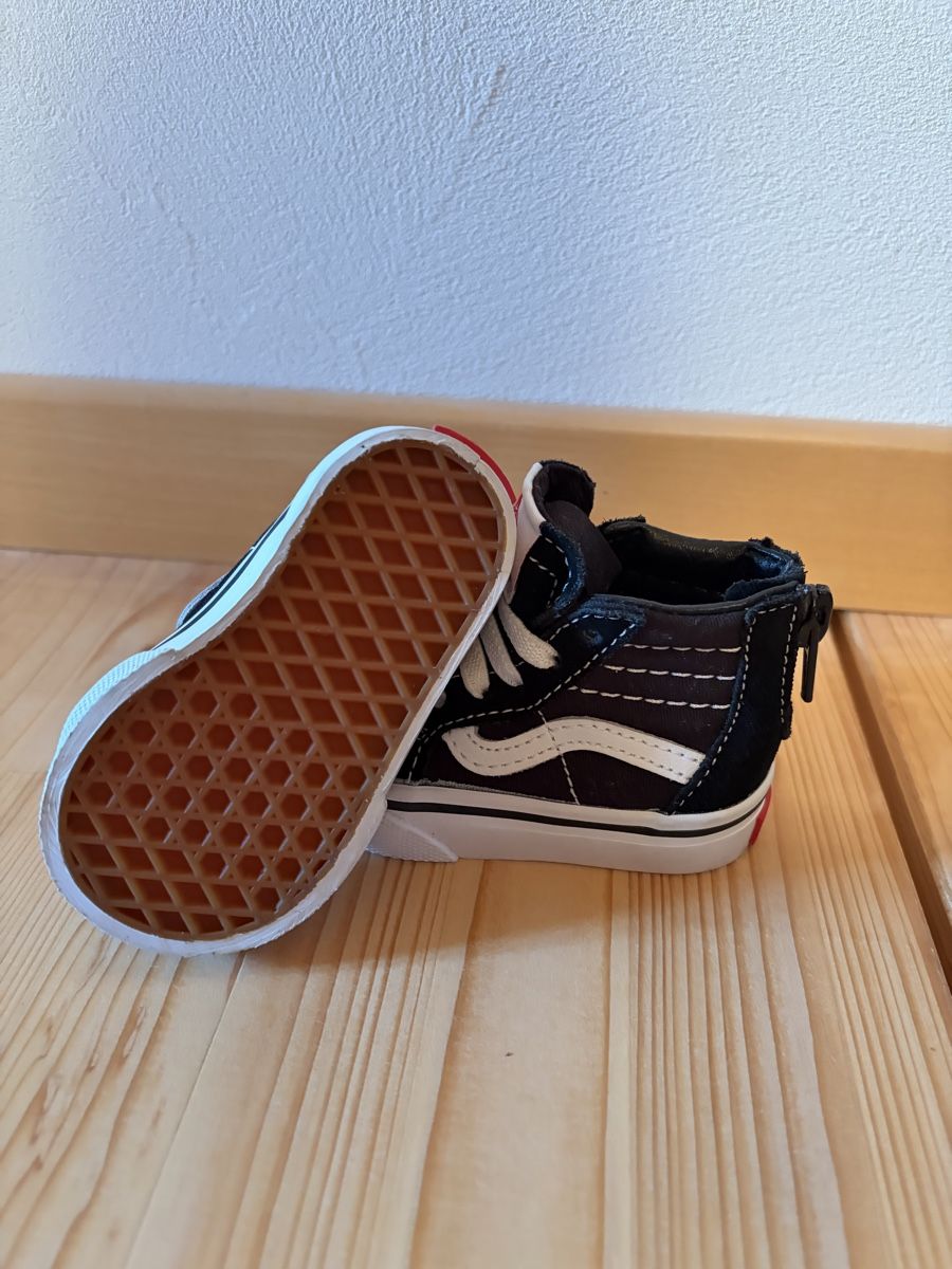 Vans Chaussures garçon: Vans Babyschuhe gr. 17 – D'occasion à Krummenau par lor_wj7z 1
